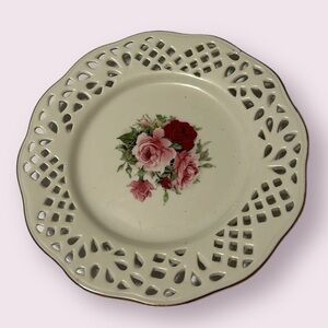 Porcelain gold trim plate with roses
